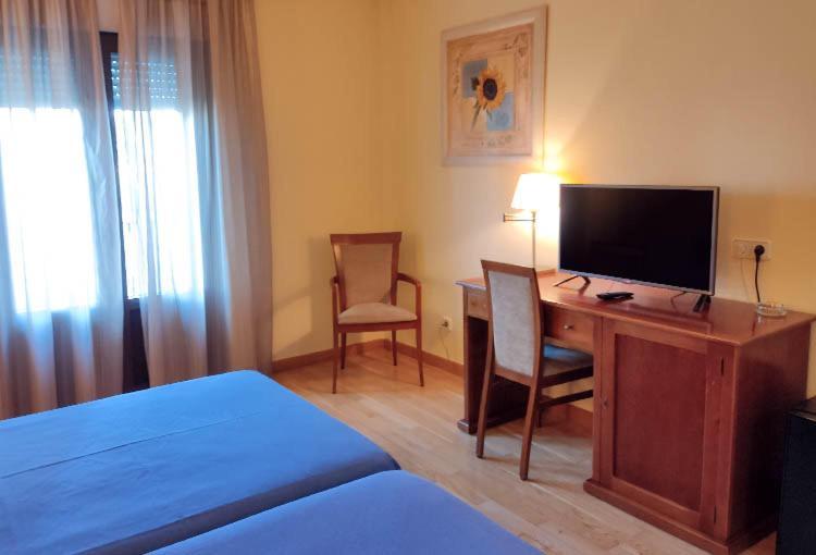 Hostal Plaza Mayor توريخون ذي أرذوث المظهر الخارجي الصورة