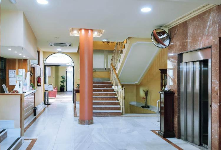 Hostal Plaza Mayor توريخون ذي أرذوث المظهر الخارجي الصورة