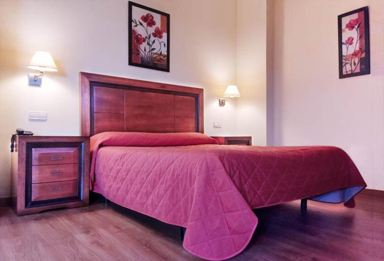Hostal Plaza Mayor توريخون ذي أرذوث المظهر الخارجي الصورة
