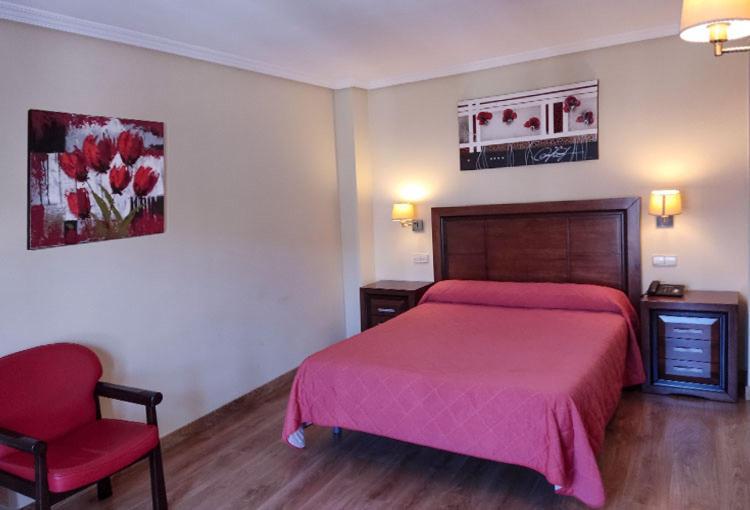Hostal Plaza Mayor توريخون ذي أرذوث المظهر الخارجي الصورة