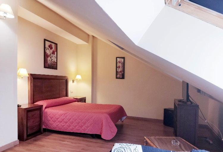 Hostal Plaza Mayor توريخون ذي أرذوث المظهر الخارجي الصورة