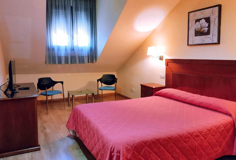 Hostal Plaza Mayor توريخون ذي أرذوث المظهر الخارجي الصورة