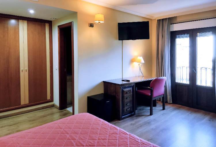 Hostal Plaza Mayor توريخون ذي أرذوث المظهر الخارجي الصورة