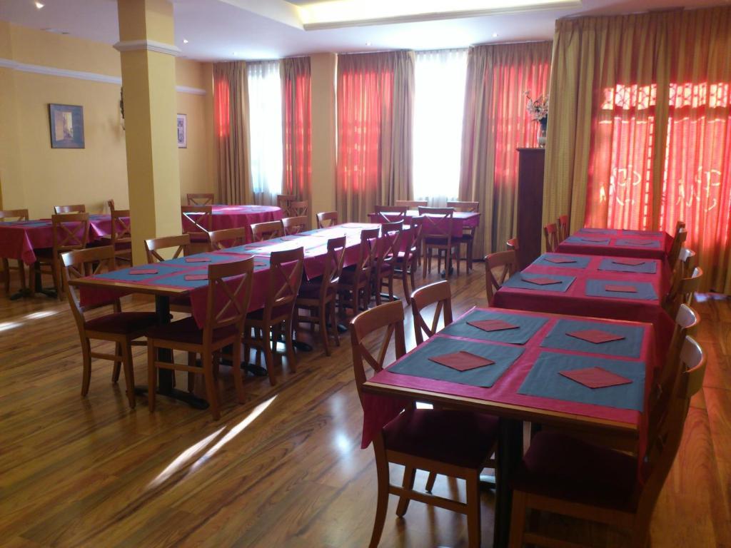 Hostal Plaza Mayor توريخون ذي أرذوث المظهر الخارجي الصورة